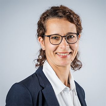 Frau Katrin Krauß
